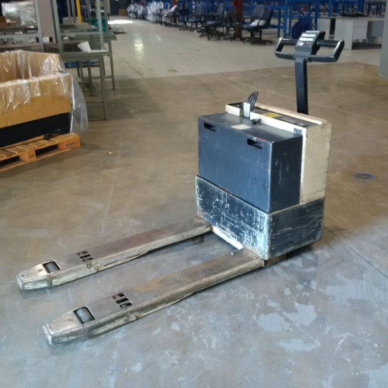 We have 1 Crown electric pallet truck for sale in Toronto, Ontario.